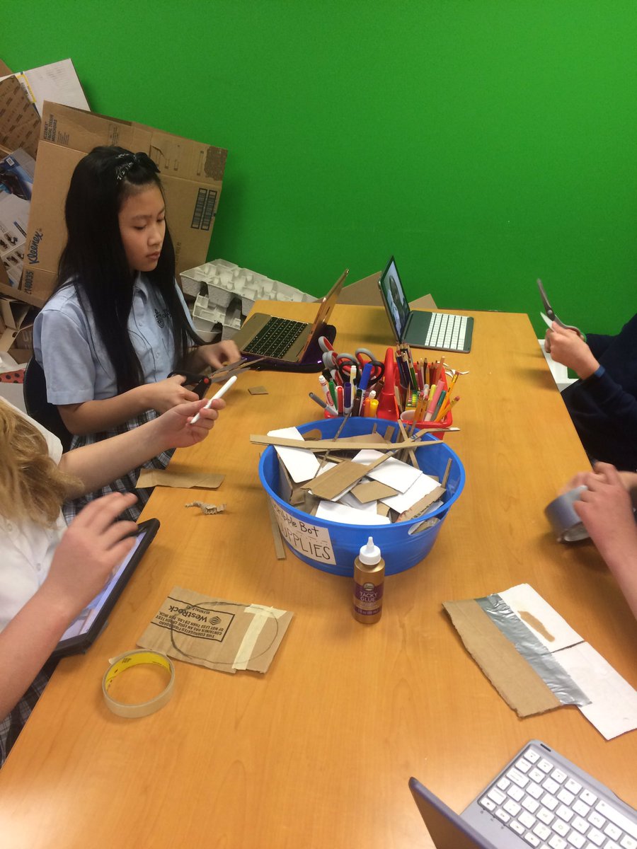 MakerspaceMaven's tweet photo. What do you do with scrap cardboard? Create a cardboard self-portrait! @RobinsonTeach @OakridgeMS1 @oakridgeowls https://t.co/R0W7T4BX4H