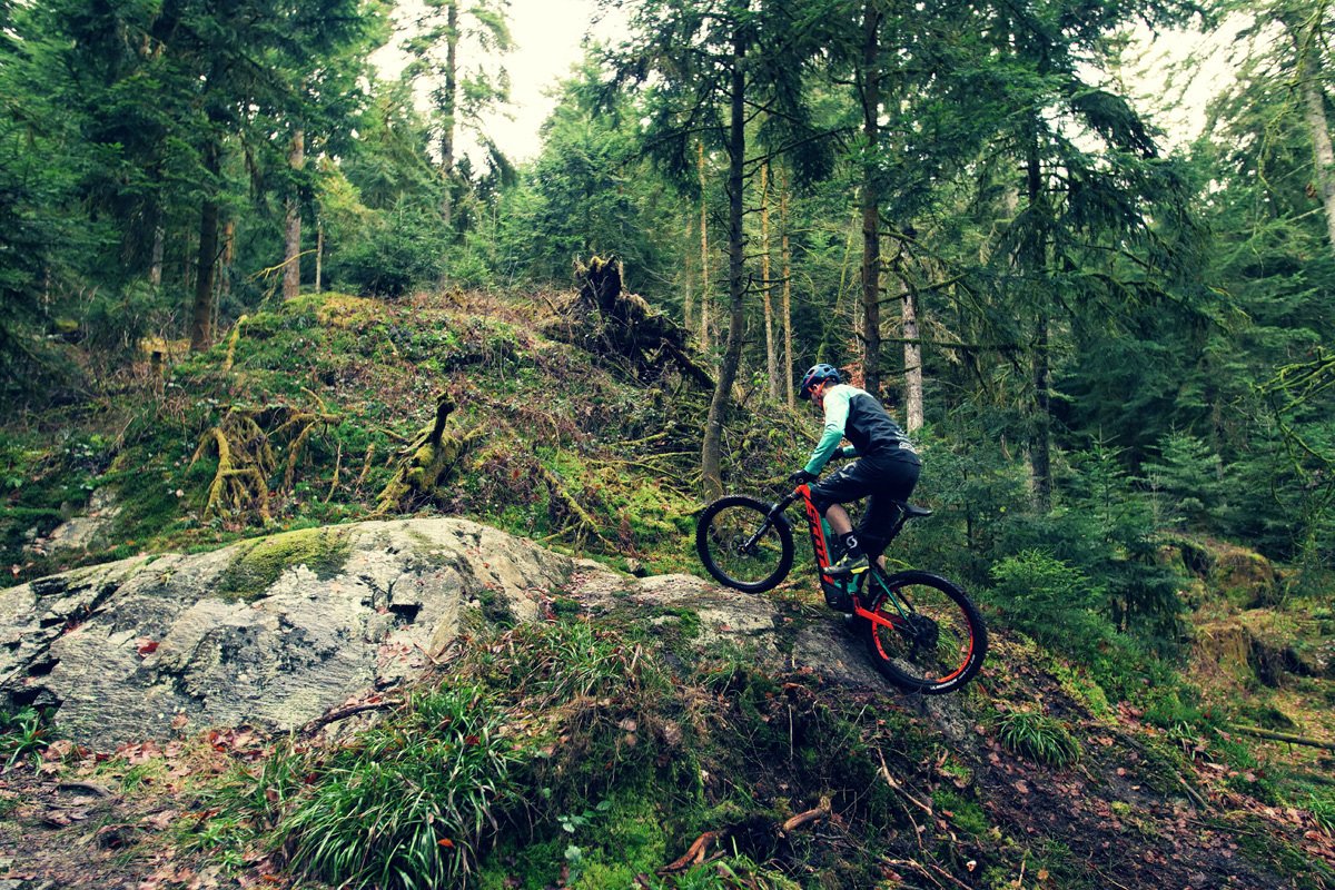 scottsports's tweet photo. Intervals, high heart rate, Remy Absalon does not spare any effort with his E-Genius. Train like a pro with an e-bike.
Watch the video: https://t.co/AsUf90zuT1
#NOSHORTCUTS #SCOTTbikes #SCOTTgenius #SCOTTeGenius #gamechanger
📷: Shaperideshoot https://t.co/uELE4IcmYW