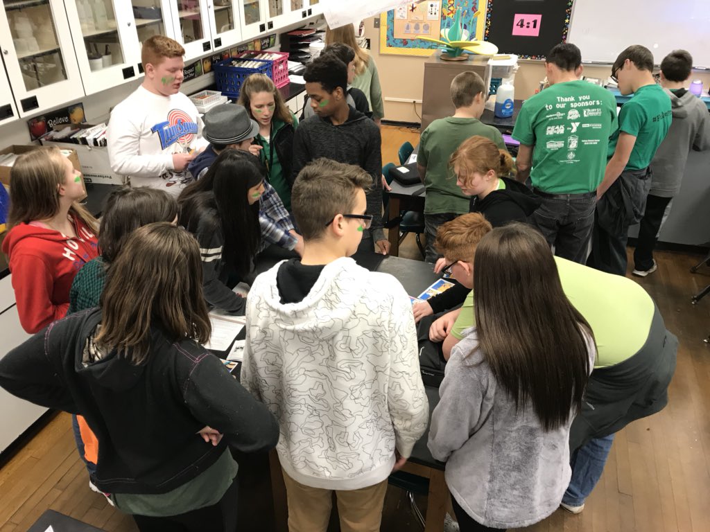 BethHouf's tweet photo. Leader in Me in the house today!!! #7Habits #springbreakbound #fmsteach #fultonproud #leadlap https://t.co/umAaoVQ4ls