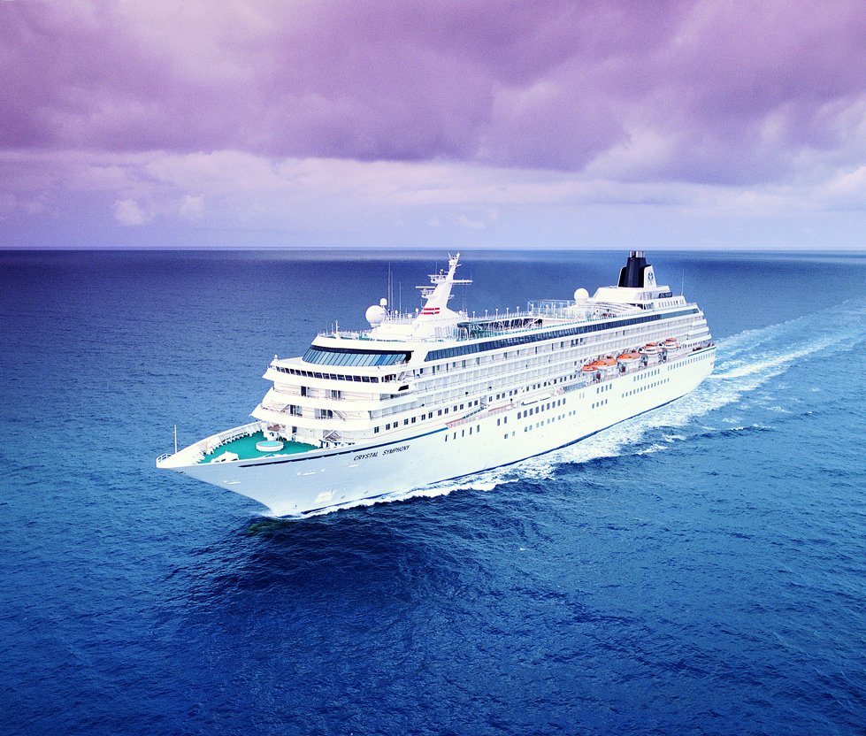 Departing #NewYorkCity at twilight is a magical experience, while #Quebec City's UNESCO-designated Vieux-Quebec and #Montreal's Basilique Notre-Dame also enchant. Discover these gems on a #luxury <a href="/crystalcruises/">Crystal Cruises</a> and for a limited time, kids sail free! bit.ly/2Gf3ax0