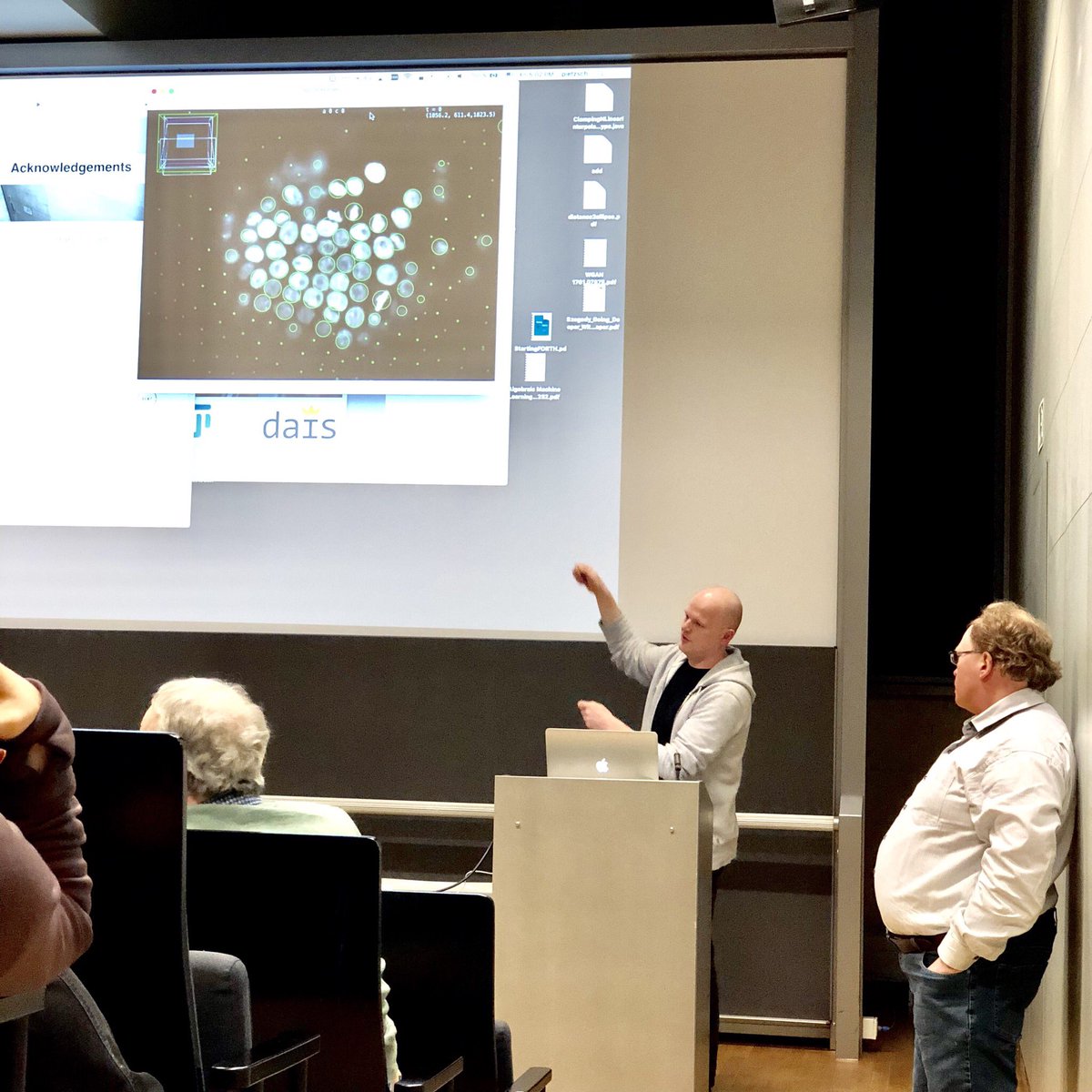 YWHsieh's tweet photo. @pietzscht from @PavelTomancak Lab introducing us the great Fiji plugin Mastodon in @mpicbg Friday seminar. https://t.co/irI8FWtcrN