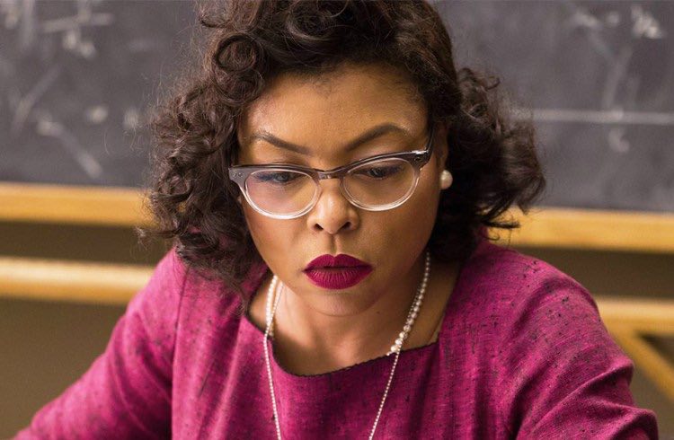 Classe4U's tweet photo. Pronta a correre per la sua nazione, 
Pronta a lottare per la sua rivincita.
È LEI: la ragazza, quella sveglia!
@Anita16191039 @TwKatherineJ @TwMaryJ @TwAlHarrison @TwAlHarrison #Tw07 https://t.co/5Zp5bOo5WX