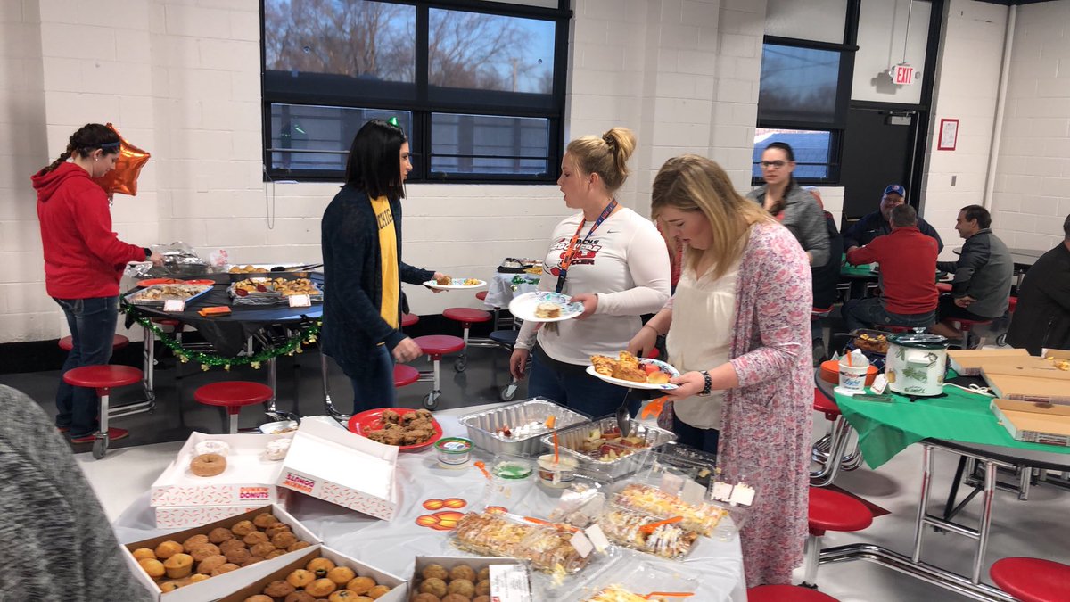 BBCHS_Positive's tweet photo. Happy Friday! #springbreakready https://t.co/Z0JndSqPYI