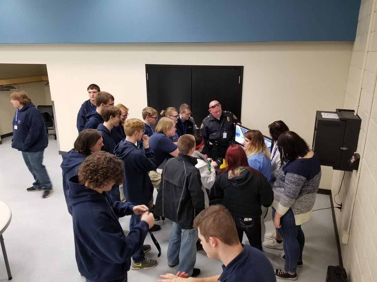 marion_police's tweet photo. We are @tririverscc with our distracted/impaired driving simulator in advance of prom season. Thanks to @mariasmessage @ColumbiaGasOhio @DOMTIBERI for this gift that is helping us save lives through interaction, instruction and education. #TrueBlueMPACT https://t.co/IIL7qY36he