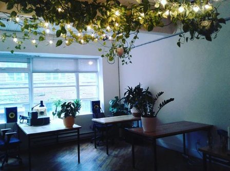 plotlygraphs's tweet photo. Plotly is HIRING! 
Junior + senior dev ops positions for our Montréal office. Deep Linux, bash, and Docker experience required. 🐳 🇨🇦
Please RT
https://t.co/3mOpJMr9Yp https://t.co/SHi199vqL5