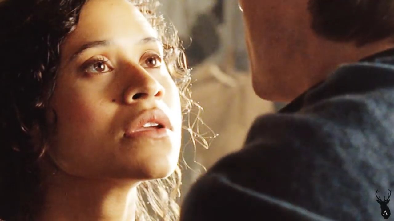 Gwen And Arthur First Kiss