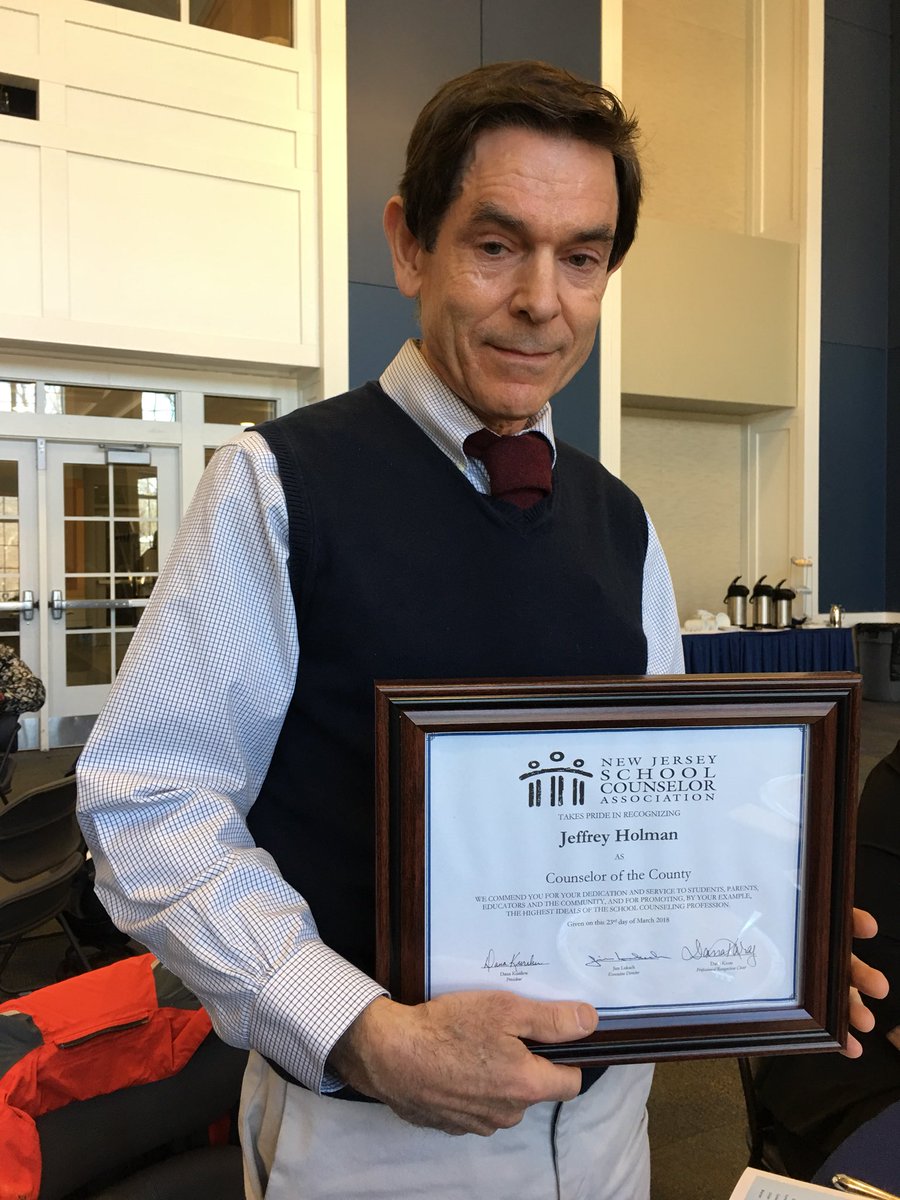 HaddonfieldHS's tweet photo. Congratulations Mr. Holman for being recognized as “Counselor of the County” we are lucky to have you! #counseloroftheyear #thankful https://t.co/NCIqaImebI