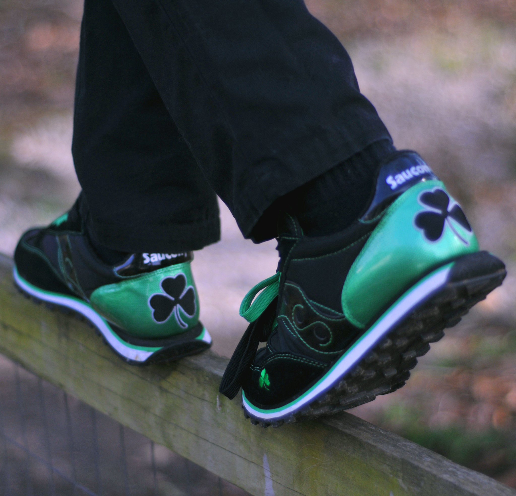 saucony shamrock shoes