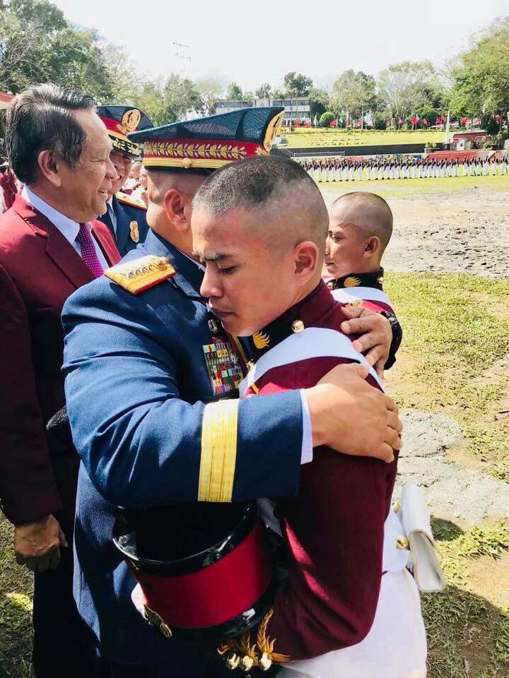 PHNews01's tweet photo. #GeneralBato to support sonβs decision on PNPA stint
Philippine National Police (PNP) Director General Ronald "Bato" dela Rosa said he would accept the decision of his son Rock on whether to quit or proceed with his training at the Philippine National Police Academy (PNPA). https://t.co/VdY4xTeSJW