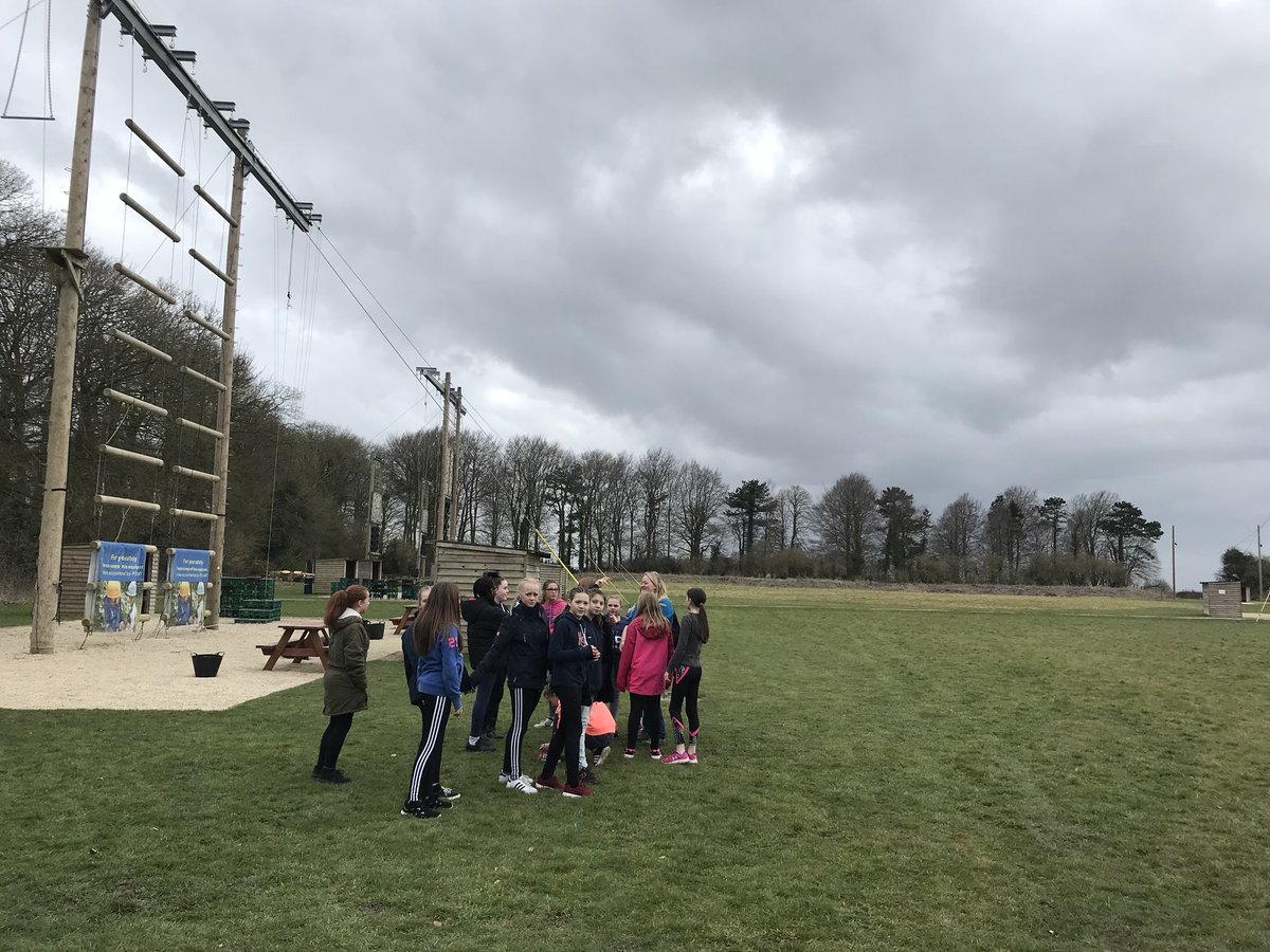 stteilos_PE's tweet image. We have arrived! #exploring #PGL #NetballWeekend #TeamTeilo