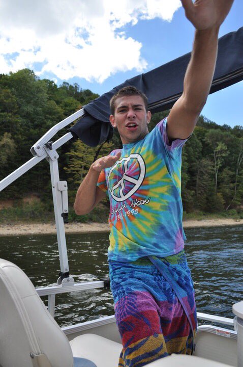 ztieshaon's tweet photo. Even through all the bullshit you were still family. Everyone of us would have been glad to help. I wish you would have reached out. To My role model, my cousin, and childhood hero, Ill miss you and your happiness so much. Rest easy Chris. https://t.co/mI9wse4ASH