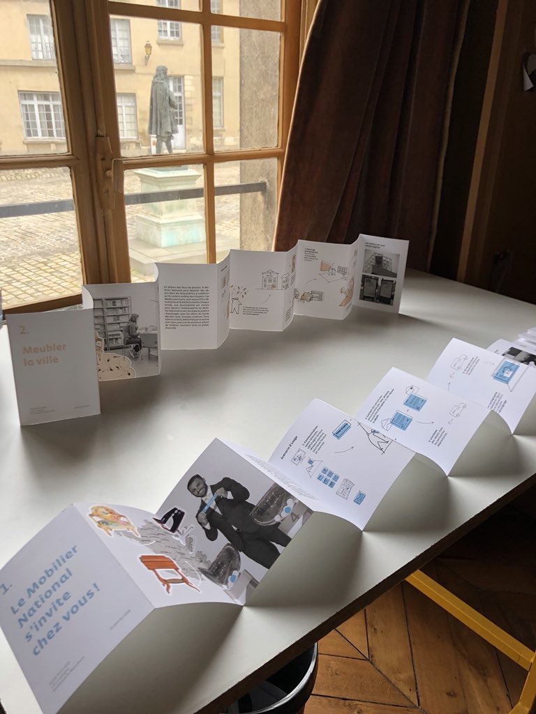MobilierNat's tweet photo. [Formation] Présentation à Hervé Lemoine, directeur du @MNGBS, des travaux des étudiants des 4 écoles d’arts appliqués : @boulleparis, Duperré, @ensaama, @ecoleestienne, en résidence sur le site des Gobelins #metiers #formation https://t.co/XExr5KFS5y