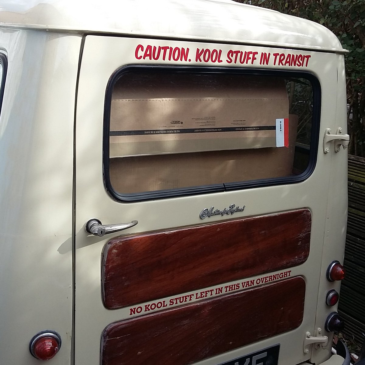 KustomShack's tweet photo. Started lettering the van. https://t.co/hykZp9qO9O