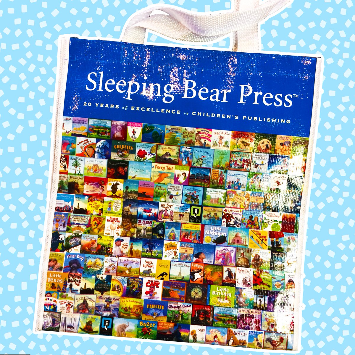 🚀🌕I'm launching a stellar #giveaway today! I'm giving away a #Signed copy of A IS FOR ASTRONAUT by #astronaut Clayton Anderson <a href="/Astro_Clay/">Clayton C. Anderson - The Ordinary Spaceman™</a> &amp; a #booklover totebag from <a href="/SleepingBearBks/">Sleeping Bear Press</a> 💫Just Follow &amp; Retweet to enter! goo.gl/D7sNHP  #kidlit #STEMkids #science #kiddos