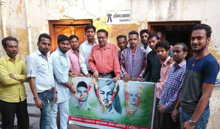 PAgarwall's tweet photo. Saheedo ki chitao pr lagenga har baras Mela, 
Watan pr mitna walo ka bus yahi baki Nisha hoga https://t.co/rJkVNnBbOO