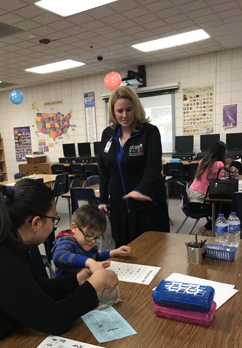 CCSDFamily's tweet image. UFL on the go! 🚘
@Adams_Allstars 
 
Our team enjoyed supporting Math &amp;amp; Science Night with 30 minute rotations of “Composing &amp;amp; Decomposing Numbers in K-1st Grade” 
#familyengagement #linkedtolearning