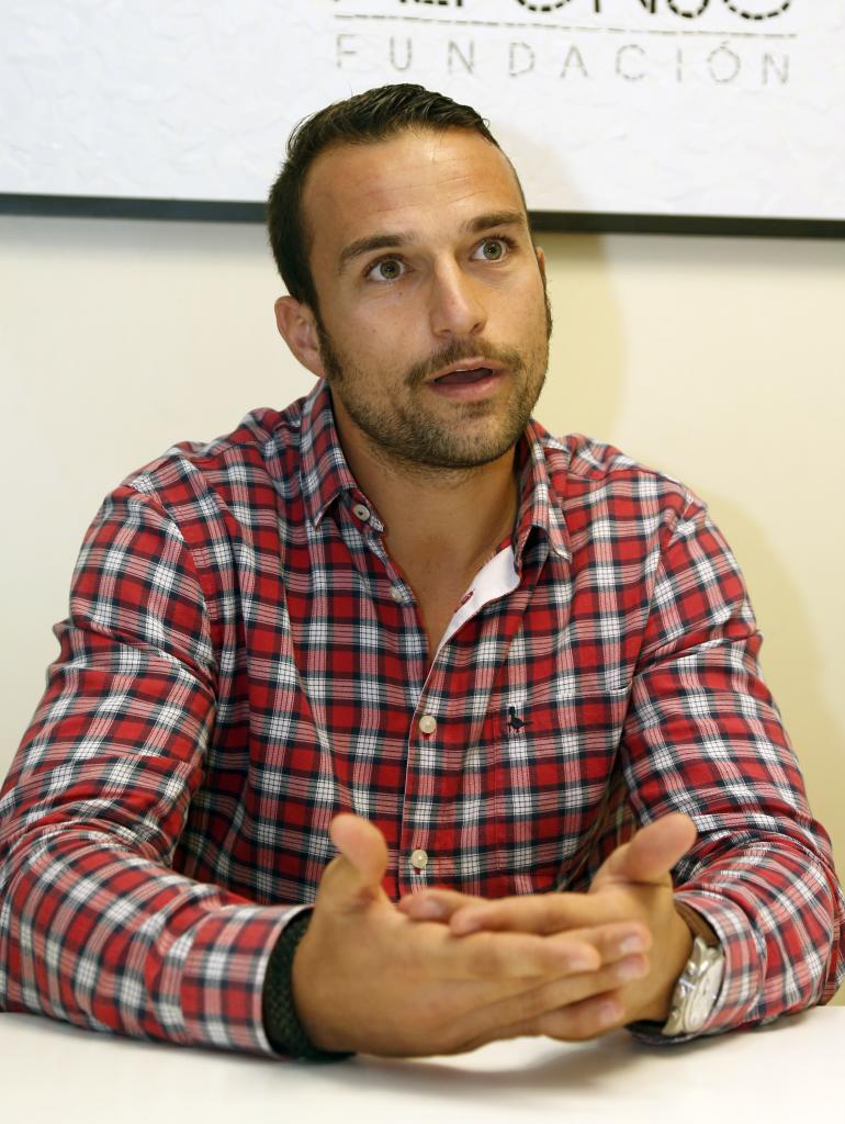 César Sempere, internacional olímpico español de rugby seven, confía en que se repita el partido ante Bélgica y defiende a los jugadores 
bit.ly/2G4qEBv