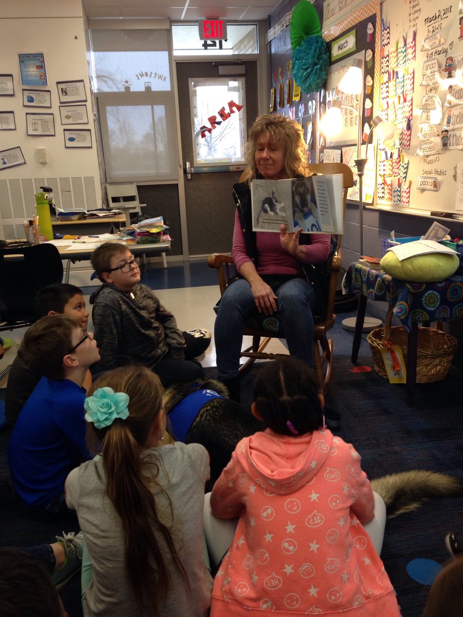gshillard's tweet photo. Harley the therapy dog came to read with us! https://t.co/bbAq3xfnE2