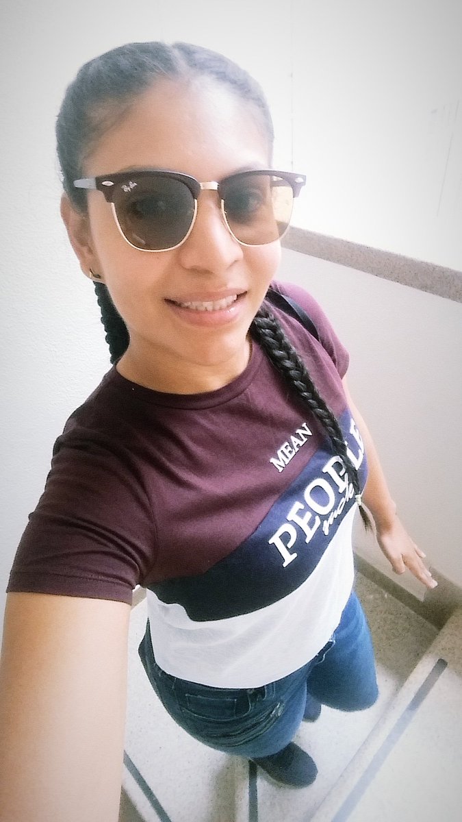 Dechavez13's tweet photo. Poniendole a la vida siempre una sonrinsa 😊por muy dura que sea la prueba la actitud que le pongas siempre sacara o lo mejor o lo peor 🙄✏ https://t.co/dTBE1QFMuw