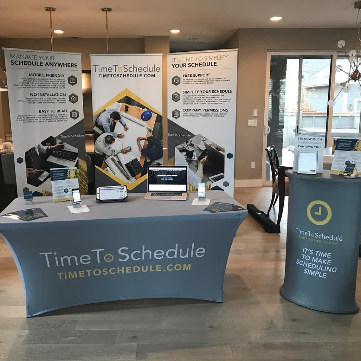 BannerBuzz Canada tweet media