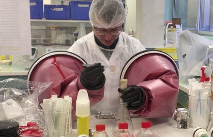 lillefrance's tweet photo. 😮🔬 Opération inédite et historique à l'Institut Pasteur #Lille : l'ouverture des tubes historiques contenant les souches originelles du vaccin anti-tuberculose !

📷 @PasteurLille

https://t.co/3WjQW3n2dp https://t.co/qJdlukzT3K