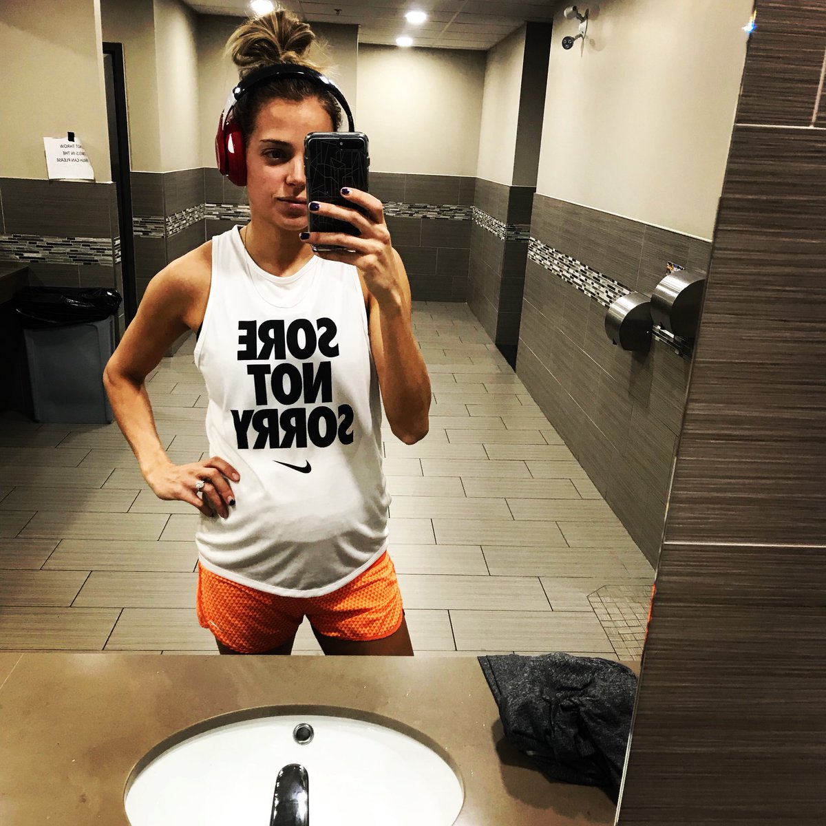 BishopMelissa's tweet photo. Hairs up, bumps out, workouts in 👊🏼 my feet haven’t touched the ground for a run in 1.5mo but still have ways to keep the fitness up 🚲 🏊‍♂️ 🏋️‍♀️ #yabish #babynriagu #25weeks #sorenotsorry https://t.co/tpgss6sur7