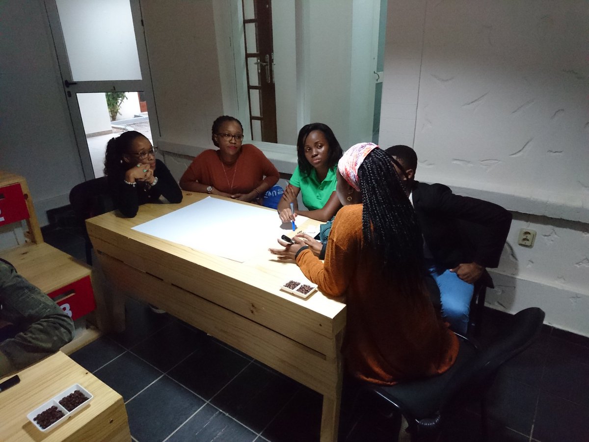 OrangeCornersMZ's tweet photo. The ecosystem tour went on as we visited #CoWorkLab! In this cool space we discussed what it takes to turn an idea into sustainable and innovative businesses. #Mozambique get ready for us https://t.co/pB07IqLha5
