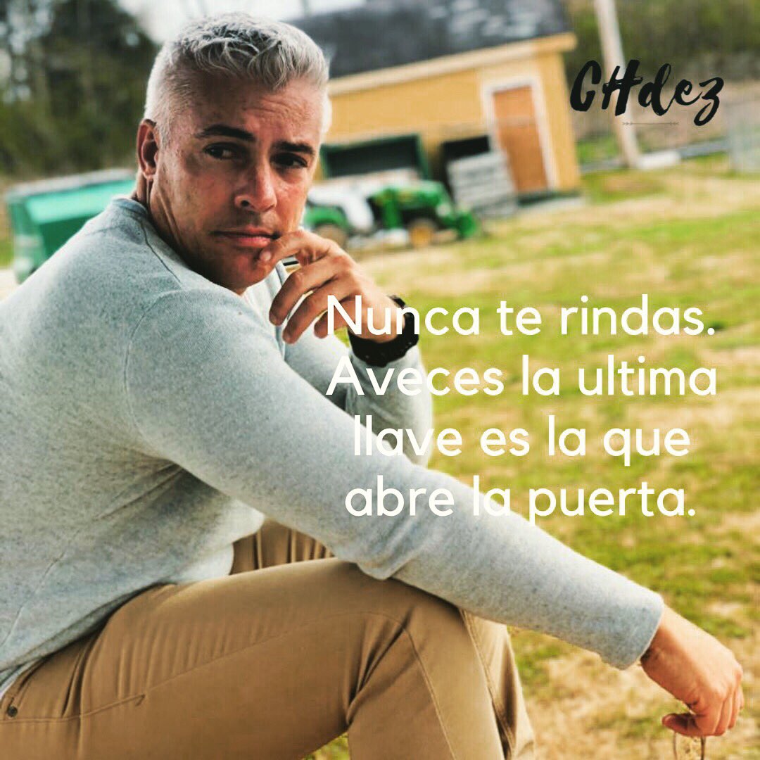 Carlhndez's tweet photo. Se una de esas personas RARAS que no saben cómo rendirse..
¡Happy Friday! https://t.co/GMUX3AOVWq