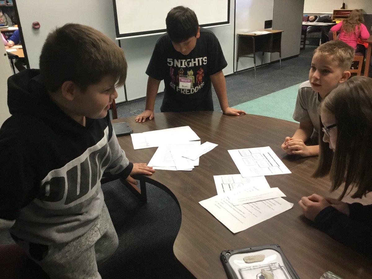 BwjonesJoy's tweet image. Laying the ground work for STEM challenges with accountable talk scenarios. #engagingdiscussions. @RStar512