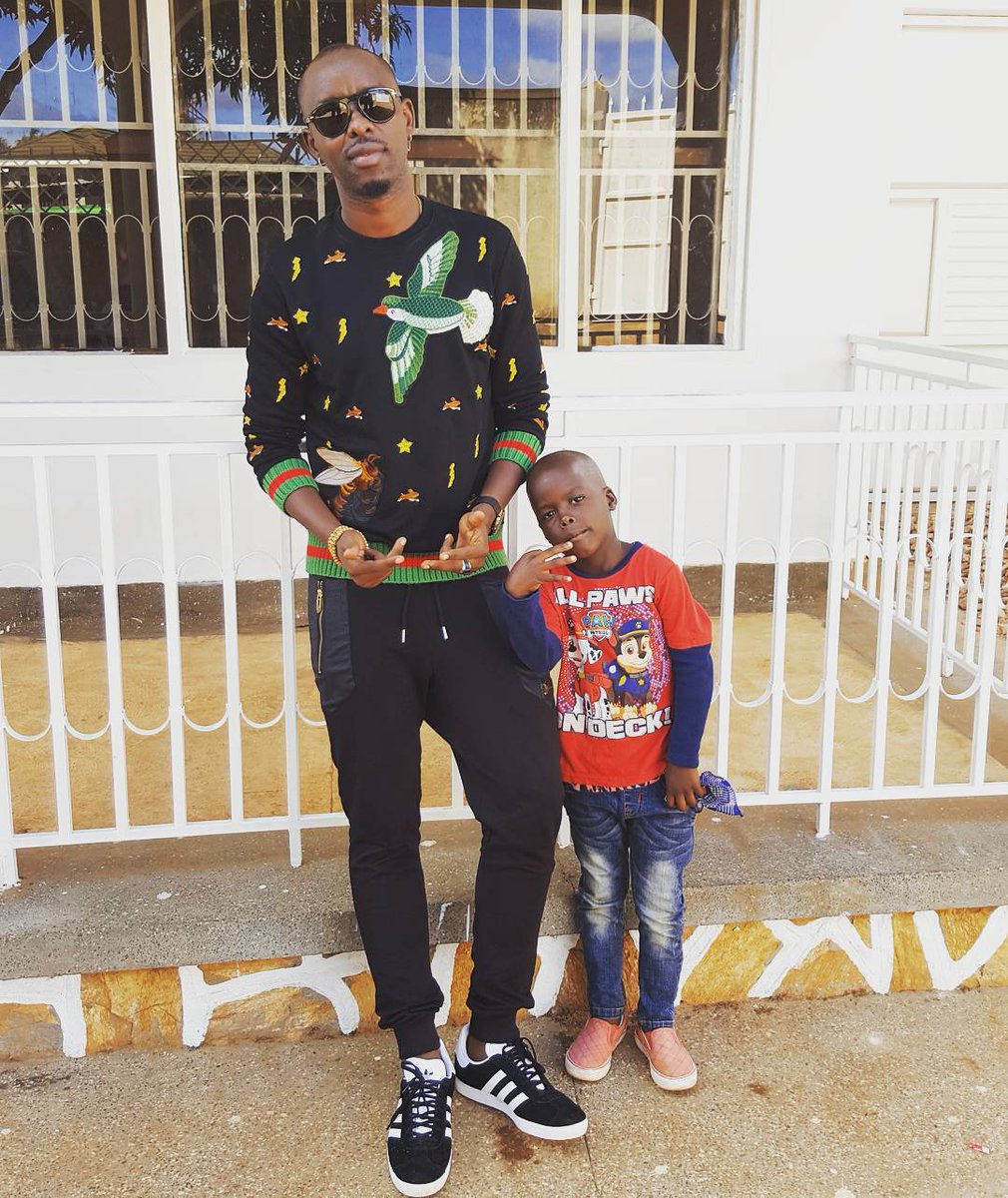 wa_kenzo's tweet photo. @eddykenzoficial you are my choice wish you the best of luck!! 

#KCA #FavAfricanStarEddyKenzo from Uganda https://t.co/sJC0Pq3XYC