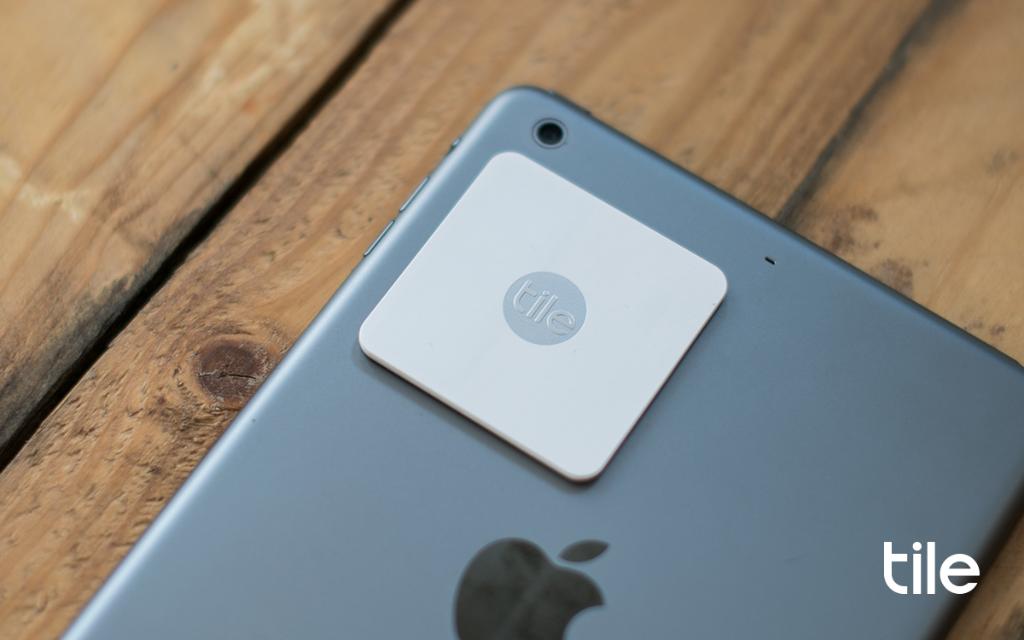 TheTileApp's tweet image. How’s your #2018ReadingChallenge going? Pro-tip: Tile your e-reader so you always know where it is! 📚