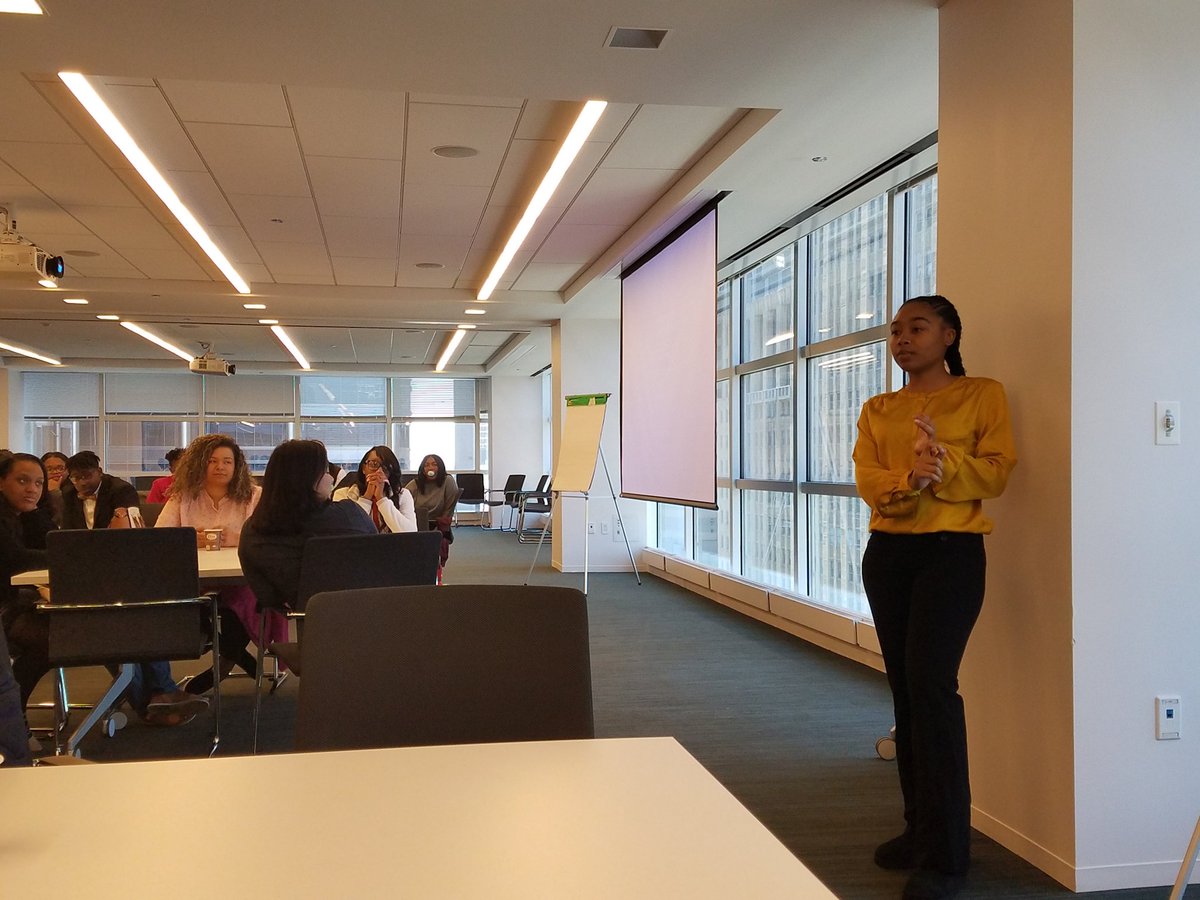 ErinReuland's tweet photo. Had so much fun talking about my college and career journey with these amazing @KansasCityYMCA #YAchievers! https://t.co/48kuvtm793