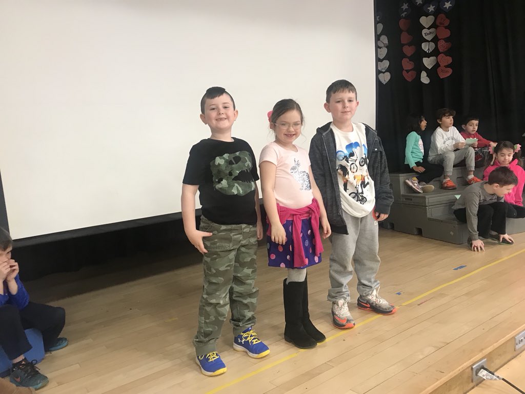 mrsyelin's tweet image. Our Flexibility performance with Mr. Gunther and Ms. Hill’s class. To be be flexible means to change or bend easily. Straws bend easily and are flexible. You can be flexible too, with your legs, arms, or even your mind! You can be a flexible thinker and change your plan easily!