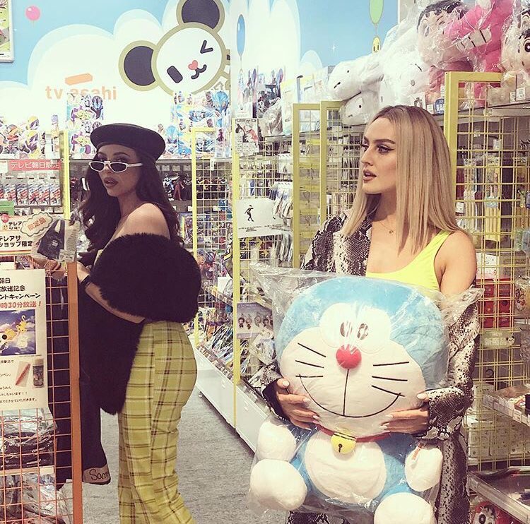 girlouistruther's tweet photo. jerrie returned https://t.co/wgN2riUJe5