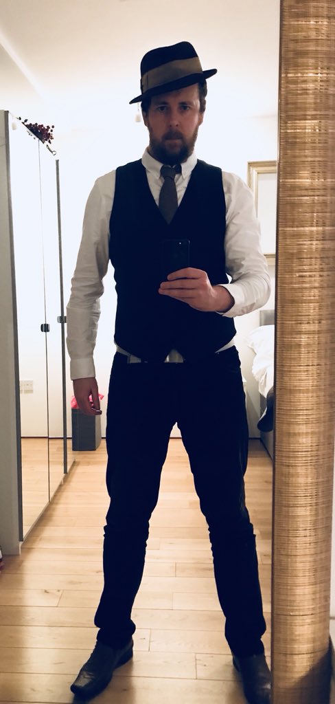 jonmaher's tweet photo. #liveutopia #anewworldawaits #secretcinema #goingfulldaylewis #methodasfuck https://t.co/MsXP7ZTx4Y