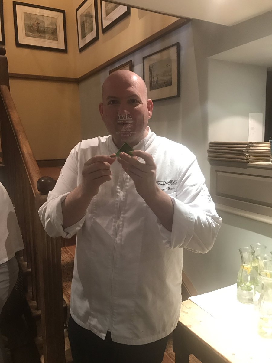 FreemasonsRV's tweet image. Very privileged to be awarded this today thanks to all involved @RibbleValleyBC @ribblefm @goribblevalley @clithadvertiser @Top50Gastropubs @MarketingLancs @Gillylancs @mrsdowsons @Live_RV @TeddWalmsley @lancstelegraph @Caterertweets 🤗🤗🤗⭐️⭐️⭐️⭐️👍🏻👍🏻👍🏻👍🏻