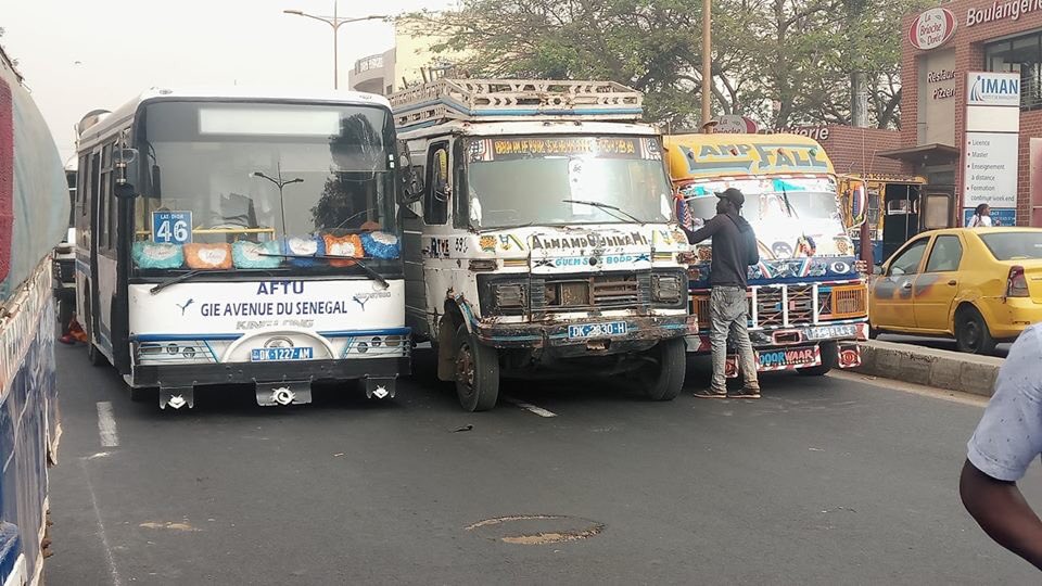 SAVE_DAKAR's tweet photo. TATA , CAR RAPIDE , NDIAGA NDIAYE 
BON NO COMMENT !
#Kebetu #Dakar #Sénégal https://t.co/YX7bZZPzSj