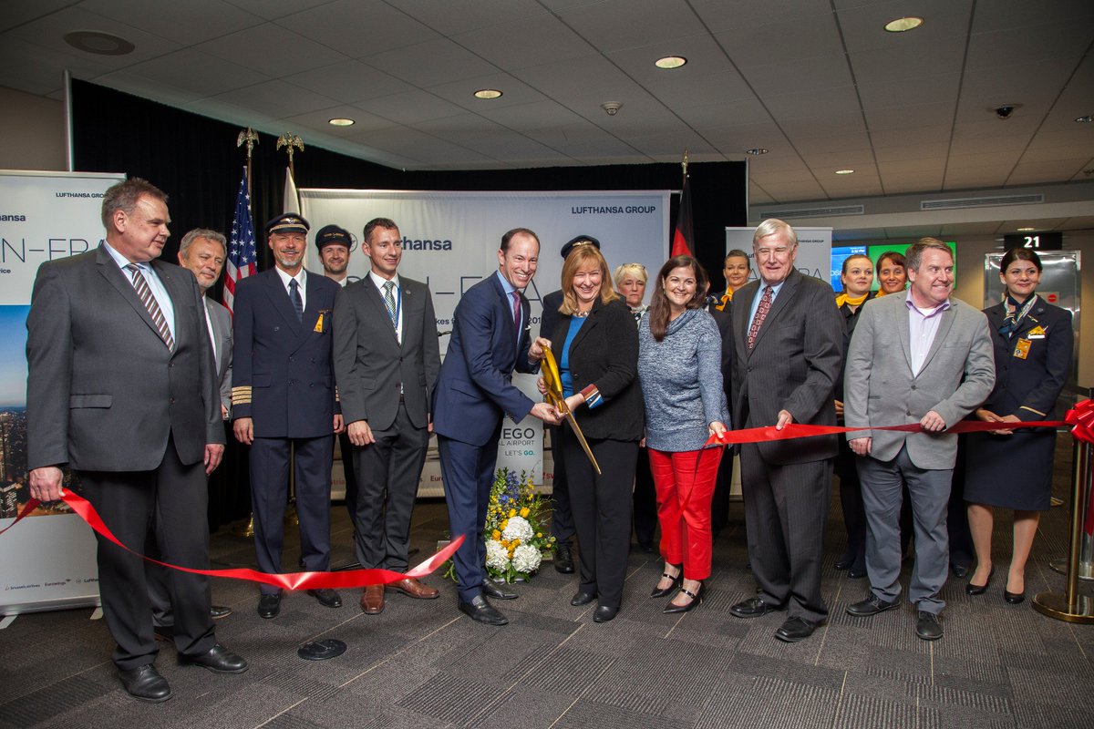 SanDiegoAirport's tweet photo. Yesterday, we celebrated @lufthansa’s inaugural flight from #Frankfurt → #SanDiego. The German airline’s new, year-round service connects San Diegans to Frankfurt (and beyond) 5 days a week. Welcome to #SAN, Lufthansa! https://t.co/KHeK0CT8Di