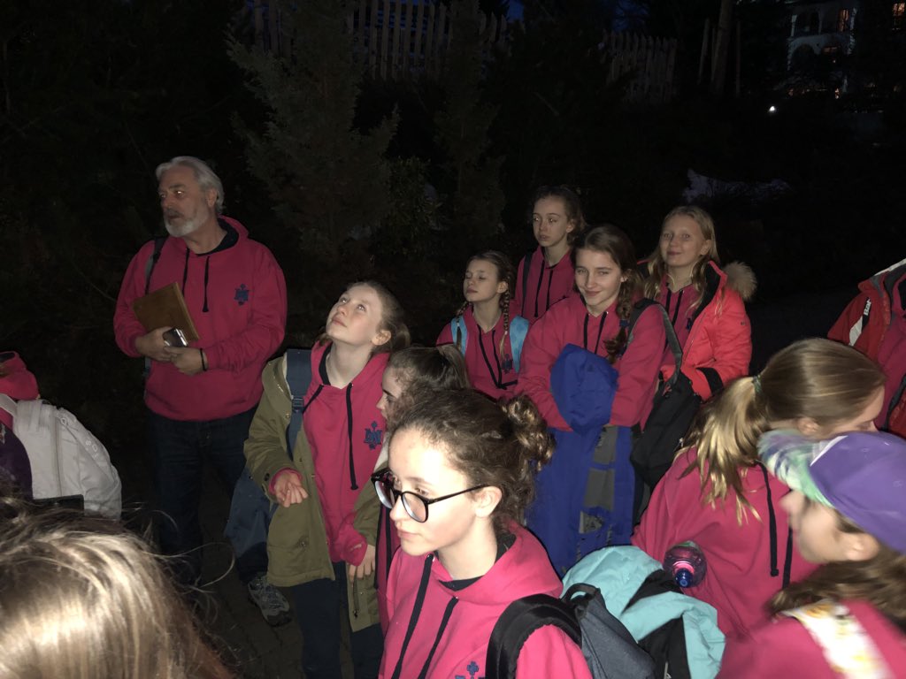 NotreDame_Trips's tweet photo. #GroupP we have arrived at the hotel! #ReadyForInstructions https://t.co/7Hi6k1izBA