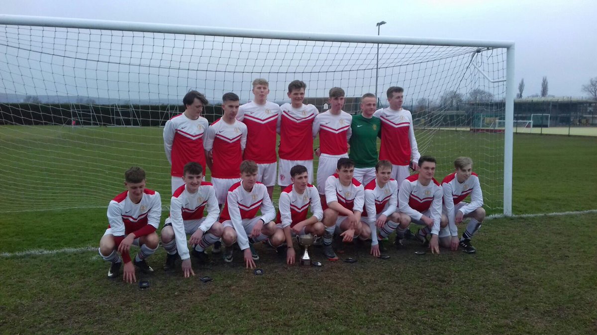 SandbachFoot's tweet photo. U18 CHESHIRE CUP CHAMPIONS! 

What an end to the season for senior football! 

@SandbachSport @SandbachSchool https://t.co/EfGMqg6W6K