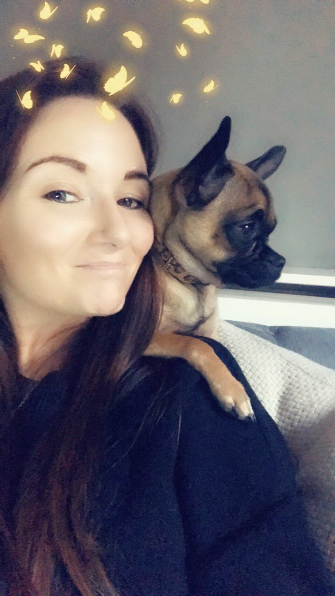 lyndxx's tweet image. She sits on my shoulder and gives me random kisses, I ❤️ her #cocobella #NationalPuppyDay