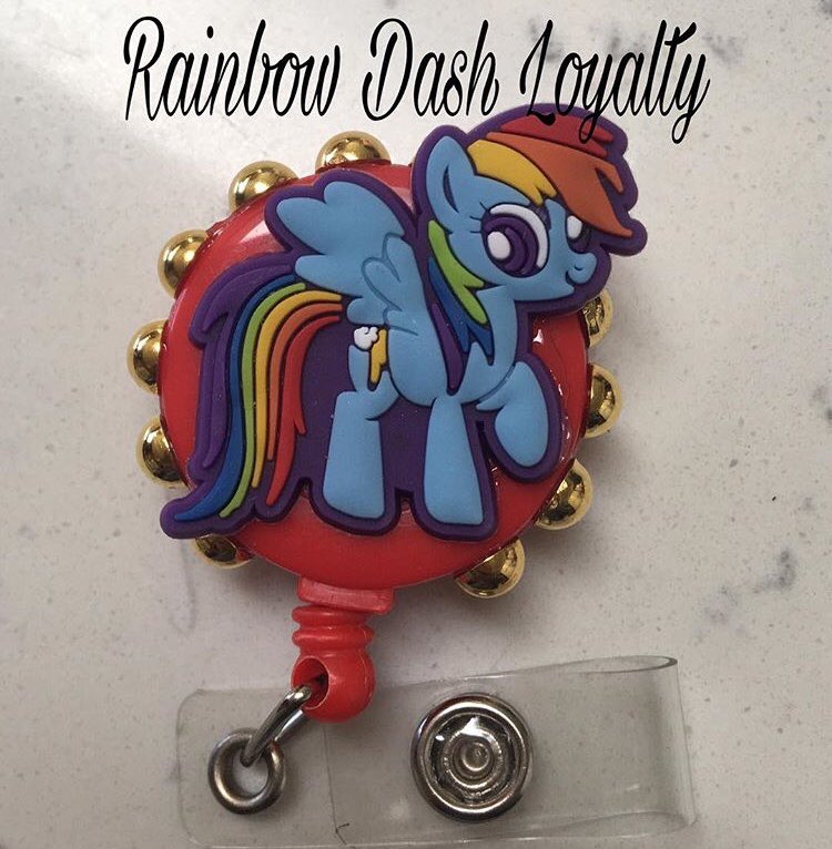 Cutebadgesnstuf's tweet photo. Rainbow Dash Loyalty #retractable #badgeholder #rainbow #dash #loyalty #rainbowdashloyalty #mylittlepony #littleponyfans #animatedmusical #fantasy #friendship #youneed1 #healthcare #customerservice #costcoemployee #targetemployee #waitress #server #cna #lnv #ma #da #pa DM 2 order https://t.co/4RSNyFXX33