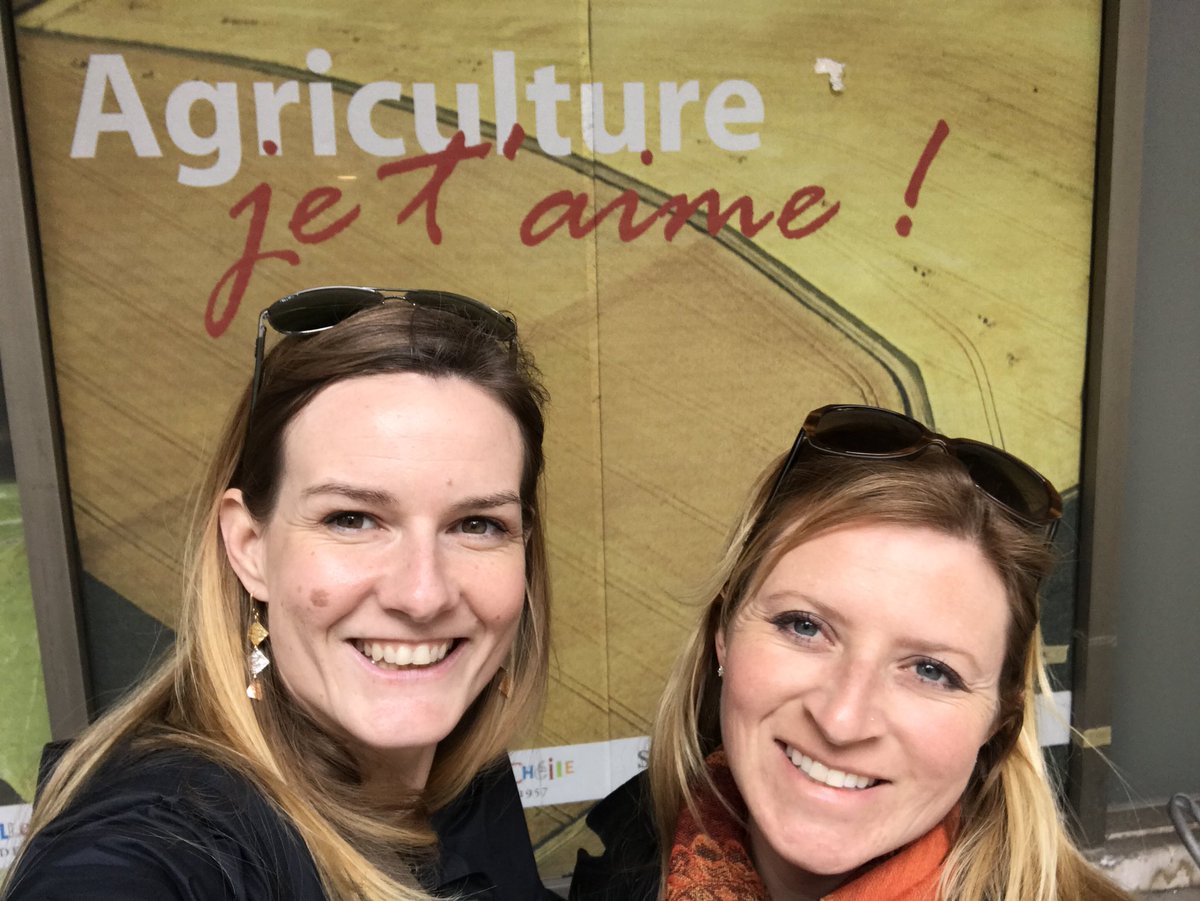 Best selfie spot in #Brussels 

Meet my friend Amelia from <a href="/KentFarms_la/">Kent Farms</a> New on the blog: allagmedia.com/blog/amelia-ke…
