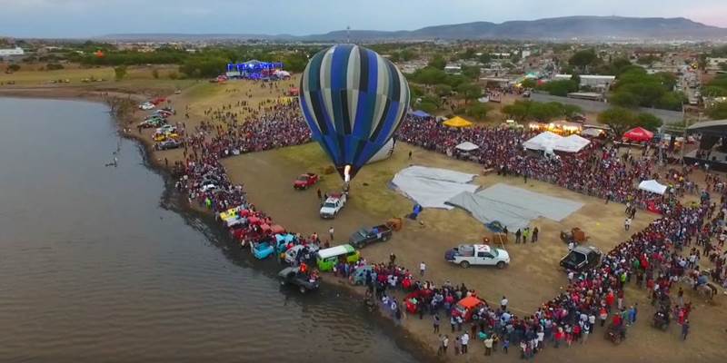 En Guadalupe el Festival Cultural será del 25 de marzo al 8 de abril música, exposiciones además en La Zacatecana, Armando Palomas, Kinky y Rostros Ocultos también habrá globos aerostáticos y muchas cosas más 
Consulta el programa 👉goo.gl/dYot96
 #ZacatecasDeslumbrante