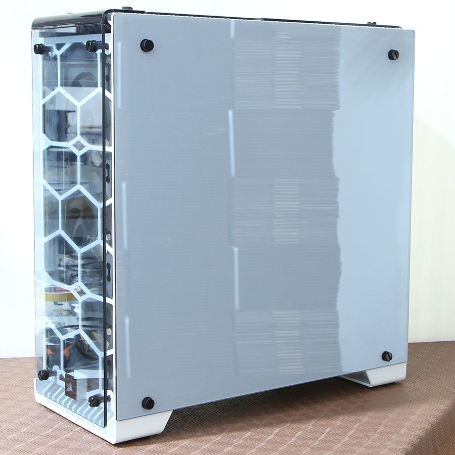 ColdZero_Intl's tweet photo. We love the tempered glass of this case, but those cables showing was just not working for us, so we came up with a nice cover to place between the case and the glass, keeping it nice and tidy #CaseModdingWithColdZero #fanart #Corsair #570x #sidewindow #cover #pccaseparts https://t.co/f1abgOVCZU