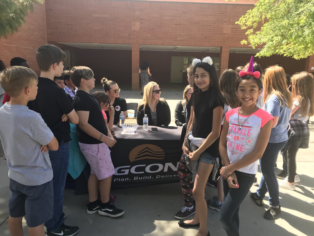 principalJH's tweet photo. Amazing Career Day at Garden Lakes! Thank you to all our community members who came to share their passion and expertise with our students! 😊 https://t.co/xkBXtGiyjM