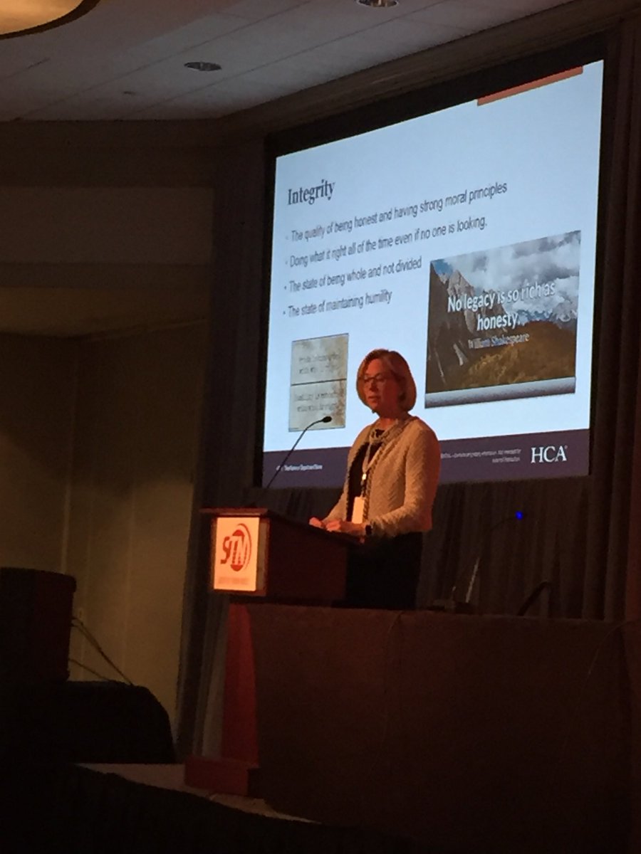 jgkDNP_NP's tweet photo. #TraumaNursing sage Betsy Seislove presenting the distinguished lectureship for @SocTraumaNurses #TraumaCon2018 #Leadership #coach #mentor #advocate #friend https://t.co/YBusqgffbl