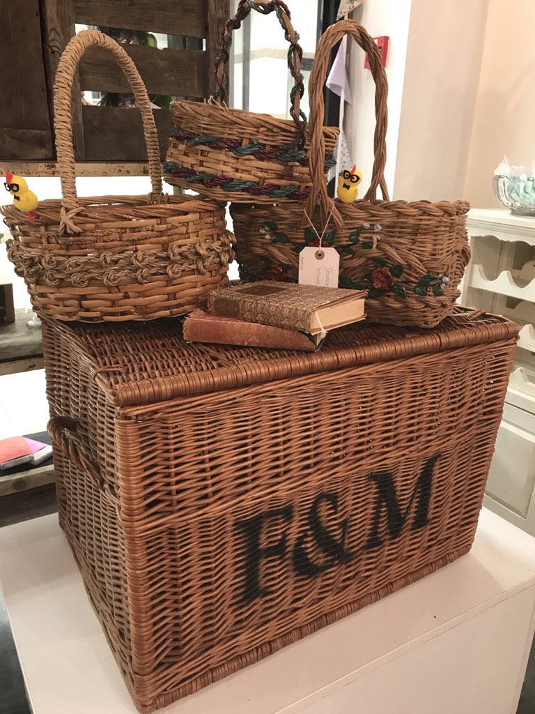 in_maidenhead's tweet photo. Want to win £100 worth of goodies from our shop POP UP MAIDENHEAD? 

It’s this simple...make any purchase with us before 6th April ( we r next to Poppies\behind Top Shop Maidenhead).......to win £100 value of any vendors (or@a@mix) stock #simples #WINNER  
@in_maidenhead https://t.co/3b7C8ll9Ry