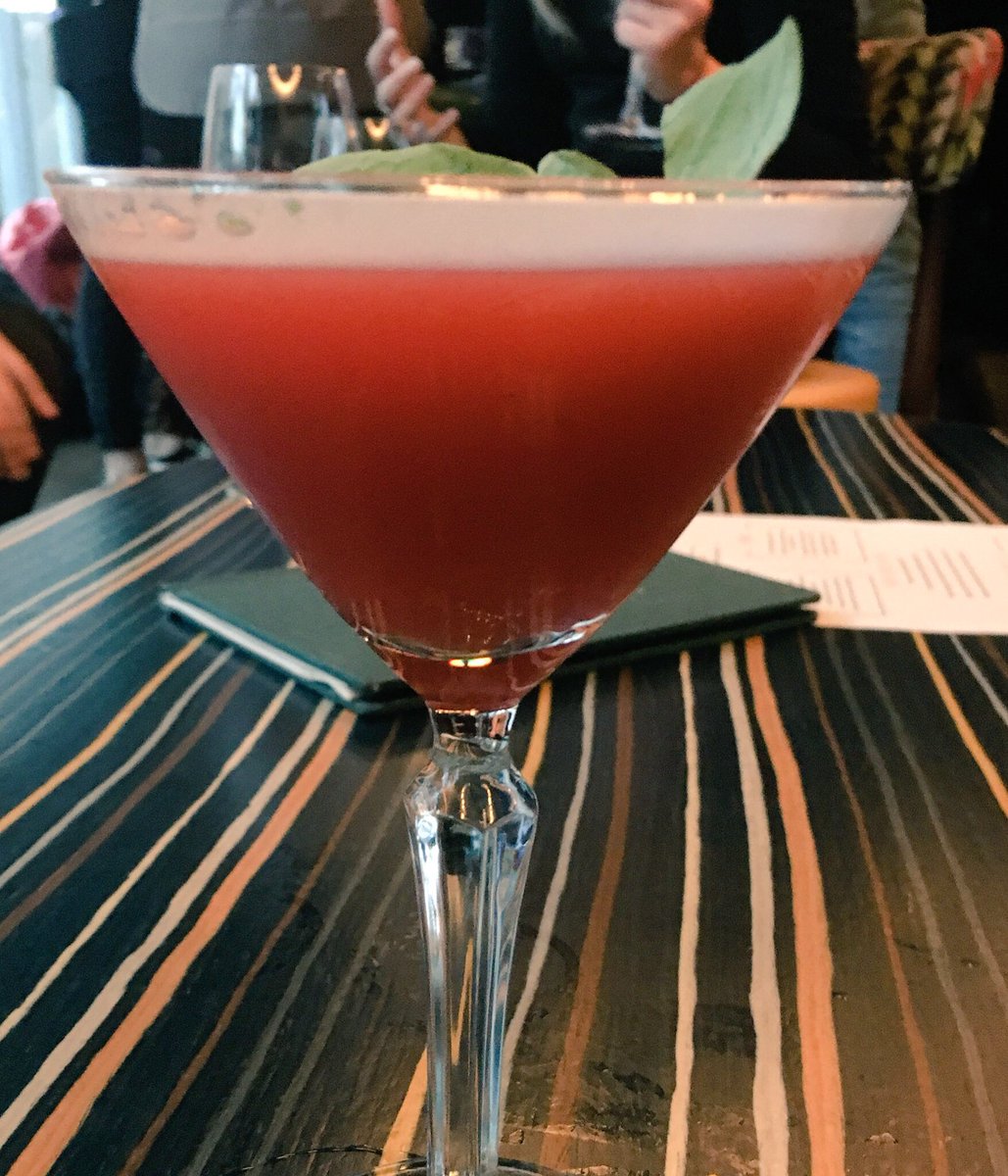 JuniperMusings's tweet photo. That Friday feeling 😍 https://t.co/OLCdsdZQSh