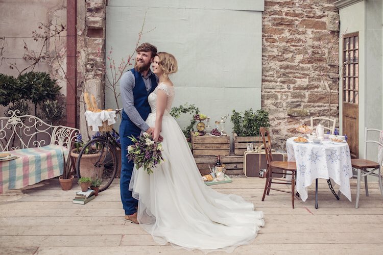 AndsotoWed tweet media